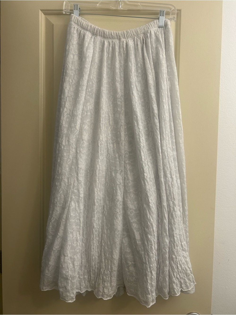 Stretchy White Lace Maxi Skirt